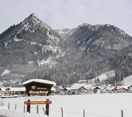 Chaletwohnung Gruener In Ruhiger, Aber Doch Zentraler Lage Von Burgberg Burgberg (Bavaria)