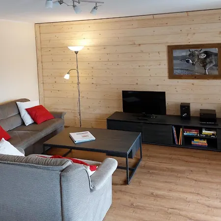 Chaletwohnung Gruener In Ruhiger, Aber Doch Zentraler Lage Von Burgberg Apartment